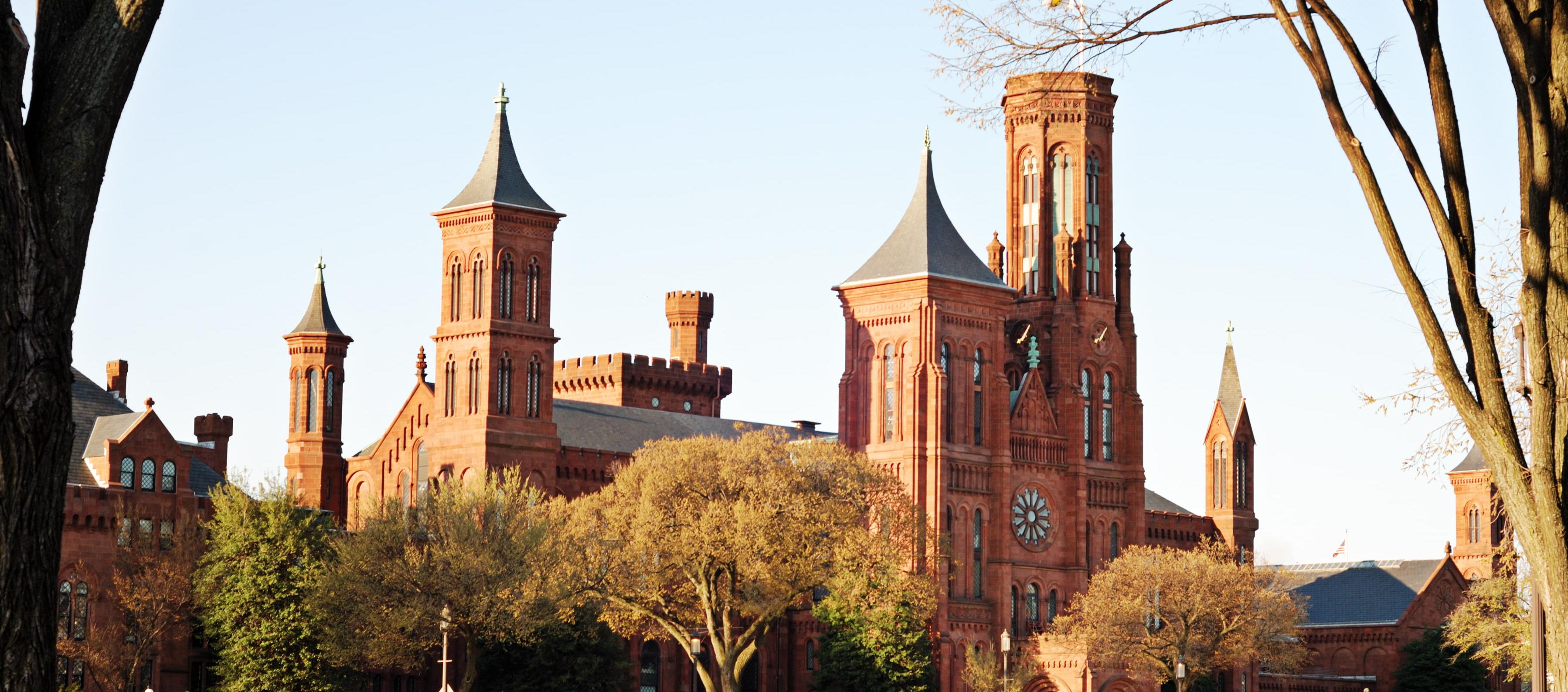 Smithsonian Castle, Red stone building with towers